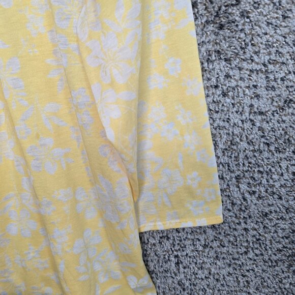 Susan Graver Top Womens Medium Yellow Scoop Neck Burnout Floral Print Tee Casual - Picture 2 of 7
